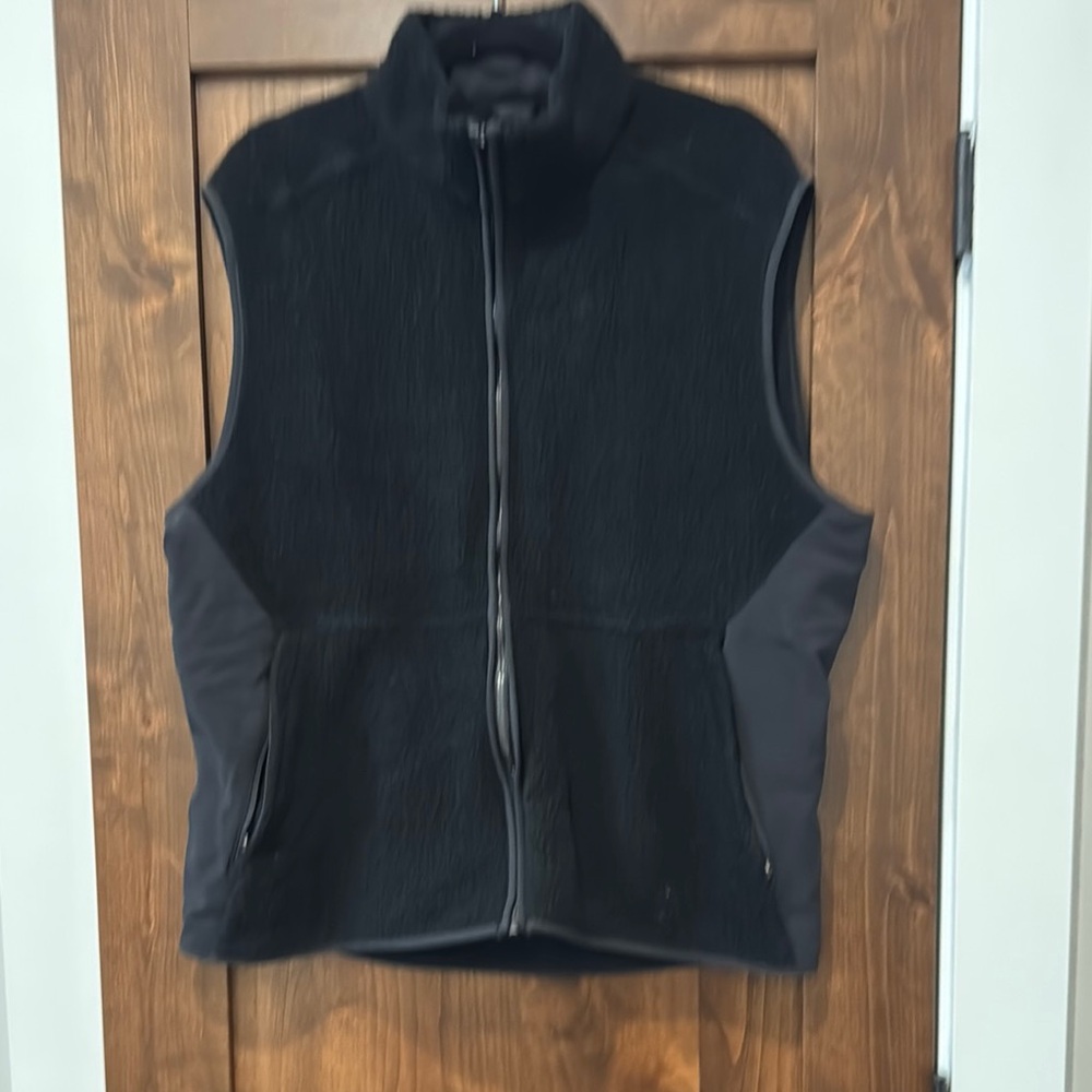 Lululemon Athletica Black Zip-Up Vest